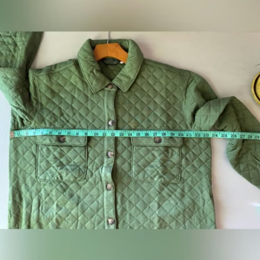NWT vineyard vines Quilted Dreamcloth Shirt Jacket in Cypress - Picture 9 of 11